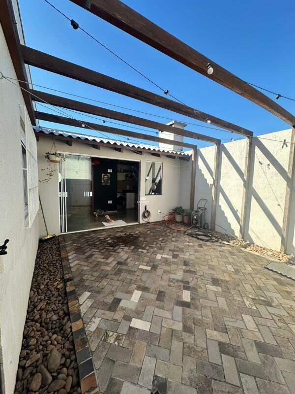 Casa à venda no Centenário: 