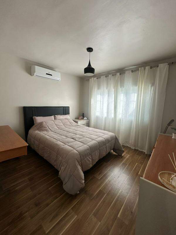 Casa à venda no Centenário: 