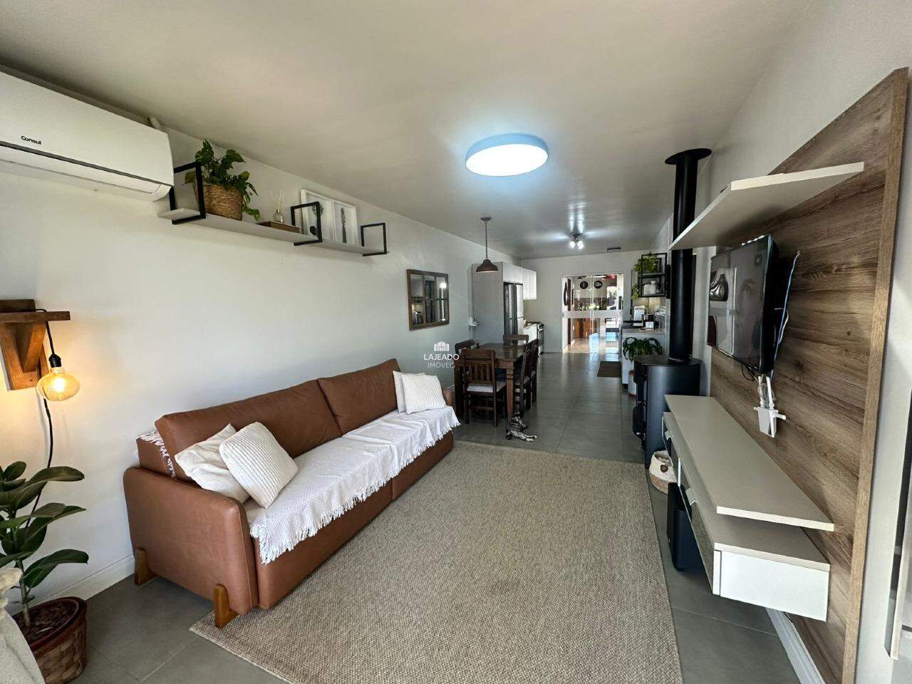 Casa à venda no Centenário: 
