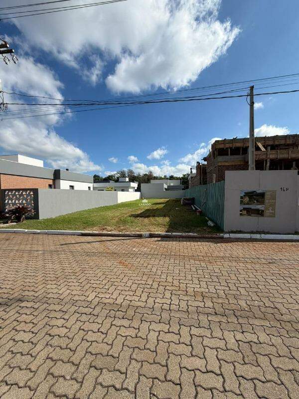 Terreno à venda no Conventos: 
