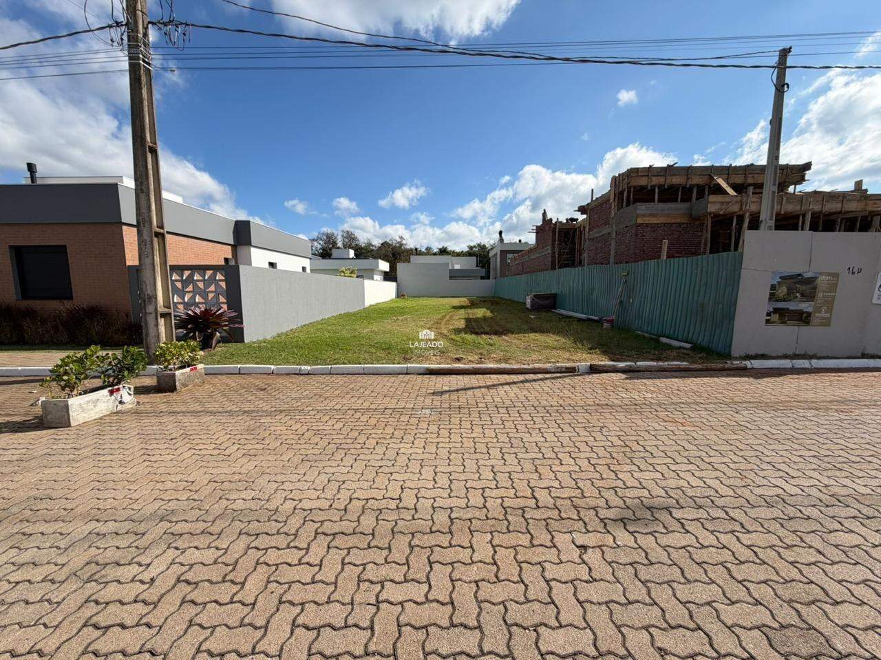 Terreno à venda no Conventos: 