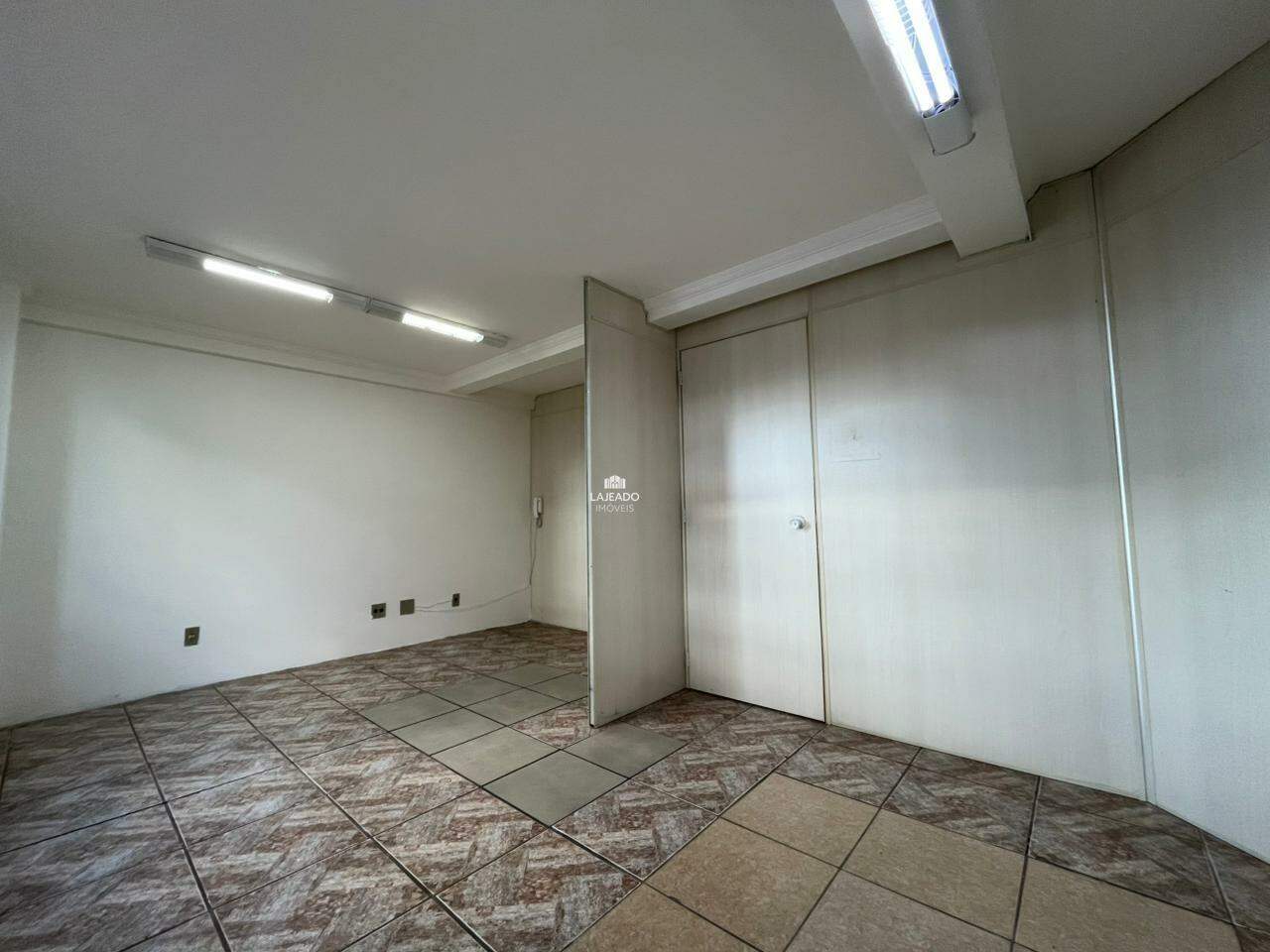 Sala para aluguel no Americano: 