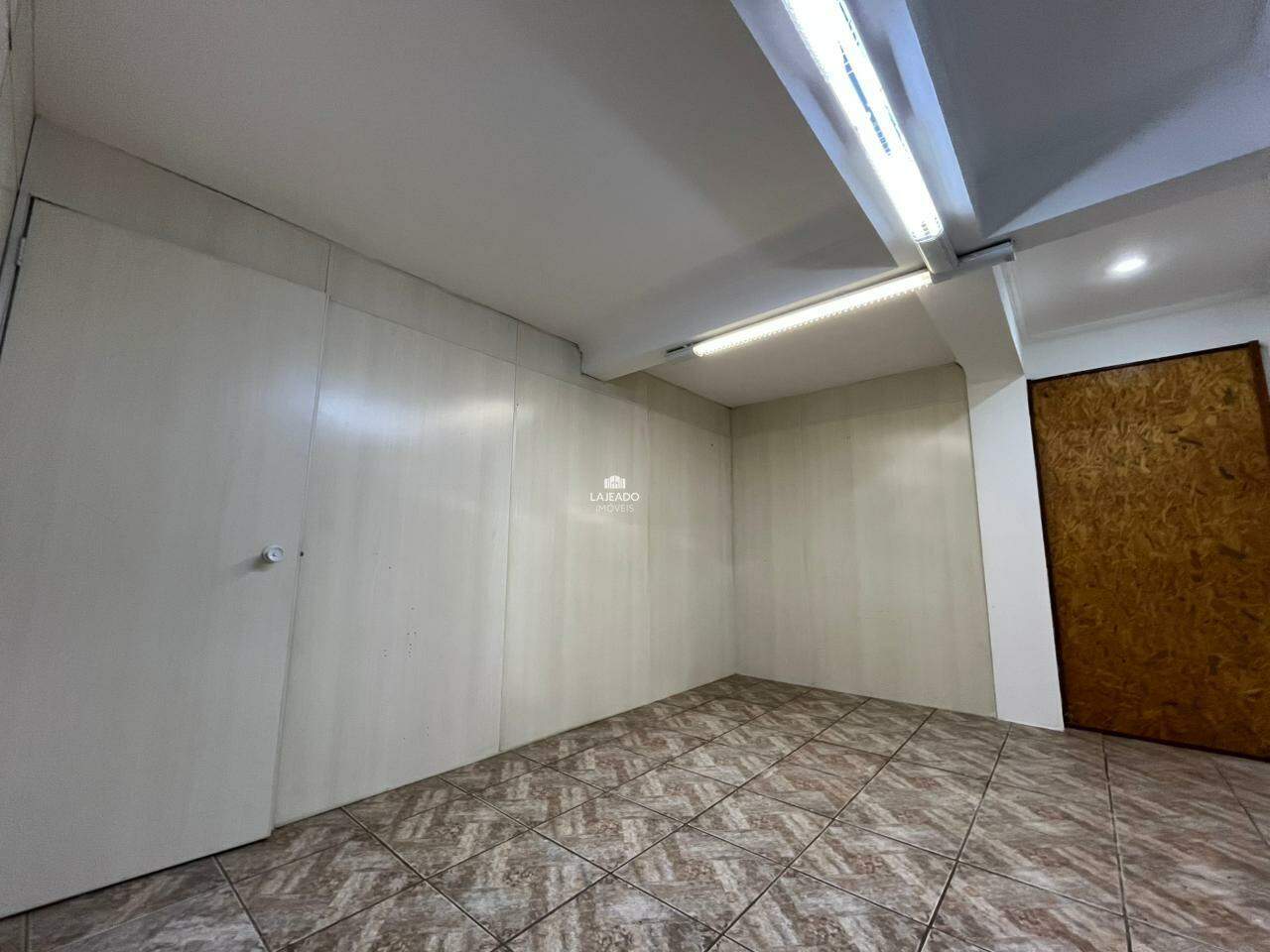 Sala para aluguel no Americano: 