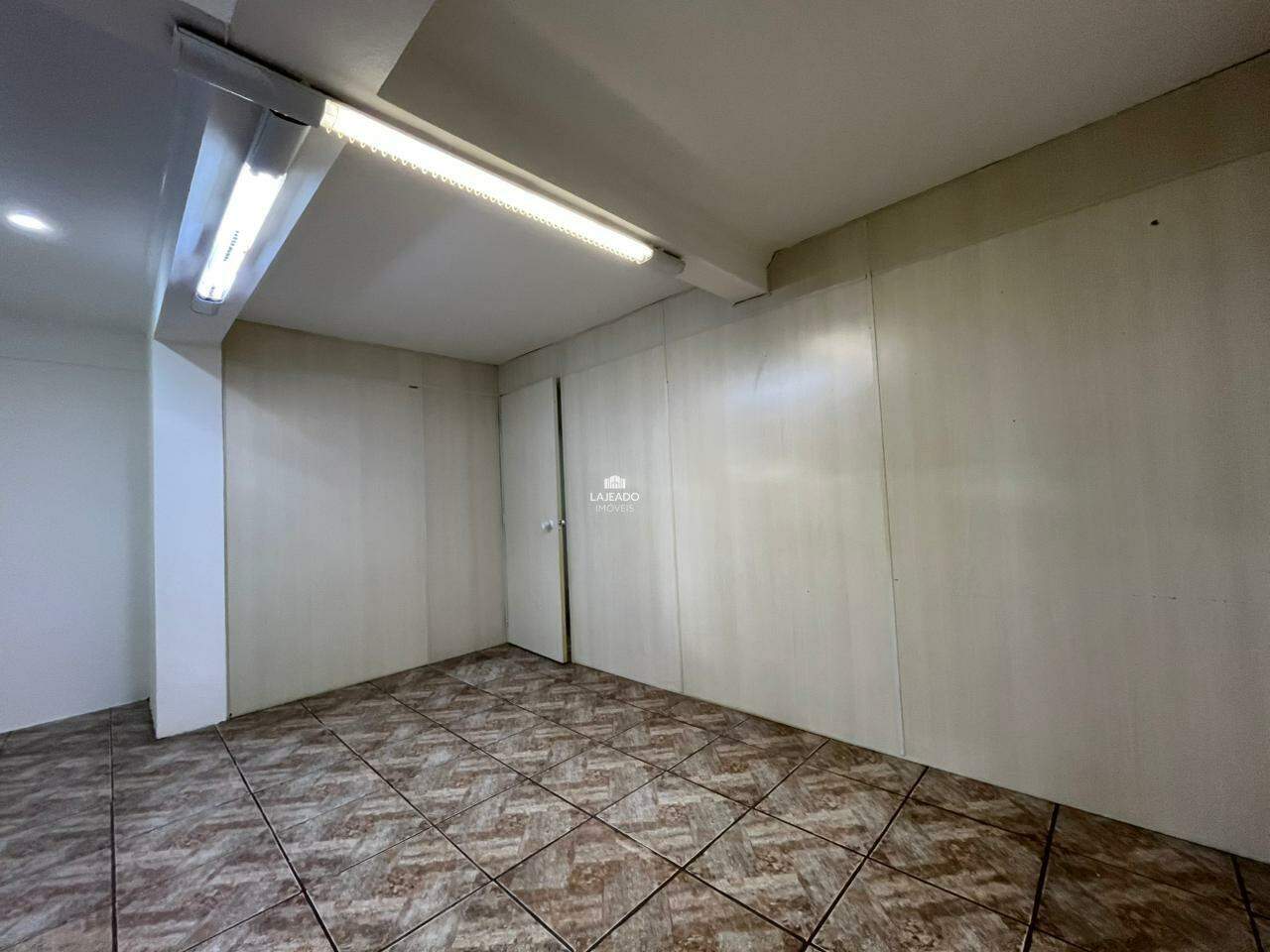 Sala para aluguel no Americano: 