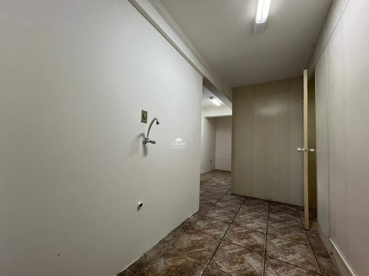 Sala para aluguel no Americano: 