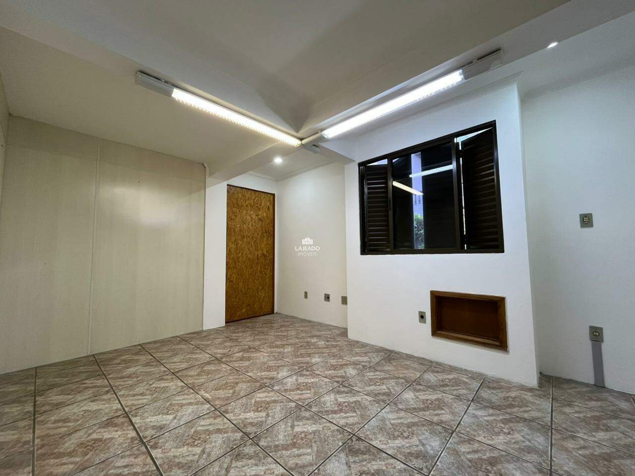 Sala para aluguel no Americano: 