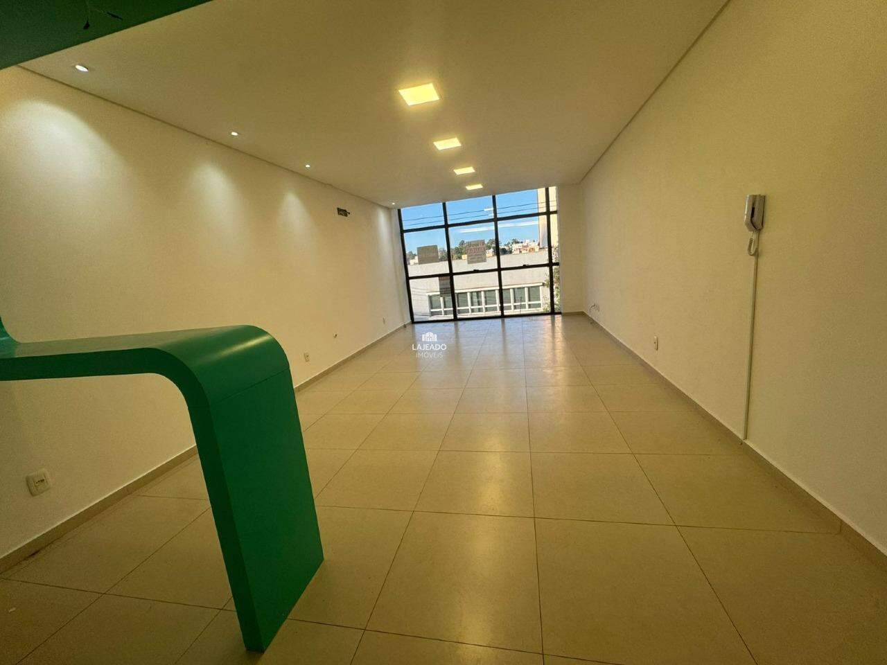 Sala comercial à venda no Centro: 