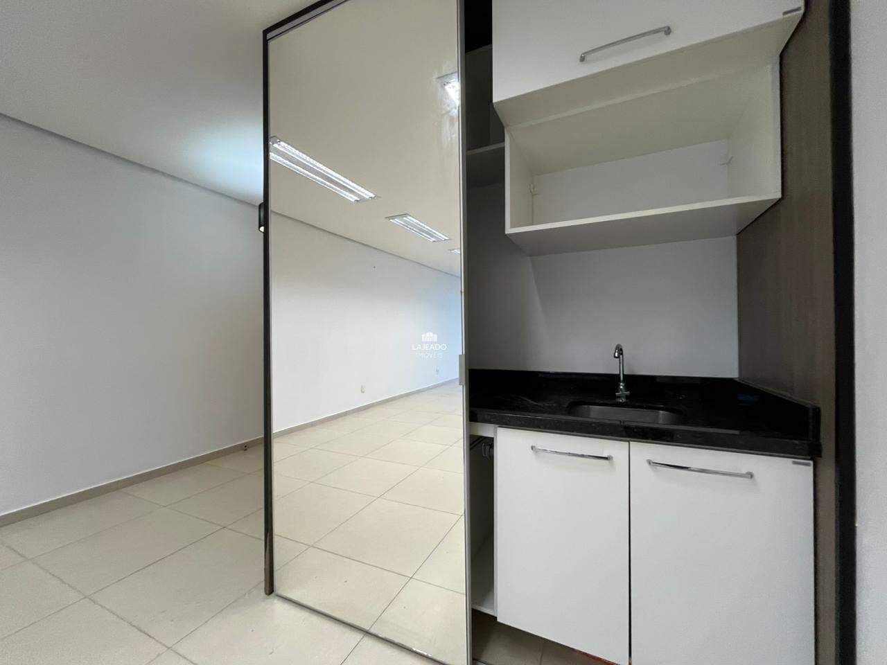 Sala para aluguel no Centro: 