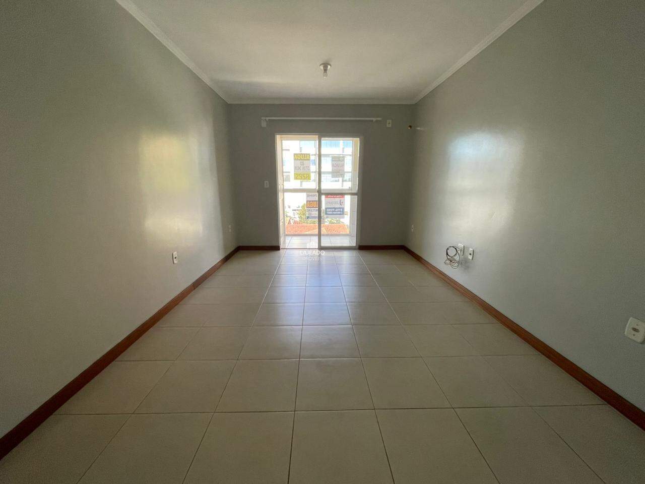 Apartamento para aluguel no Florestal: 