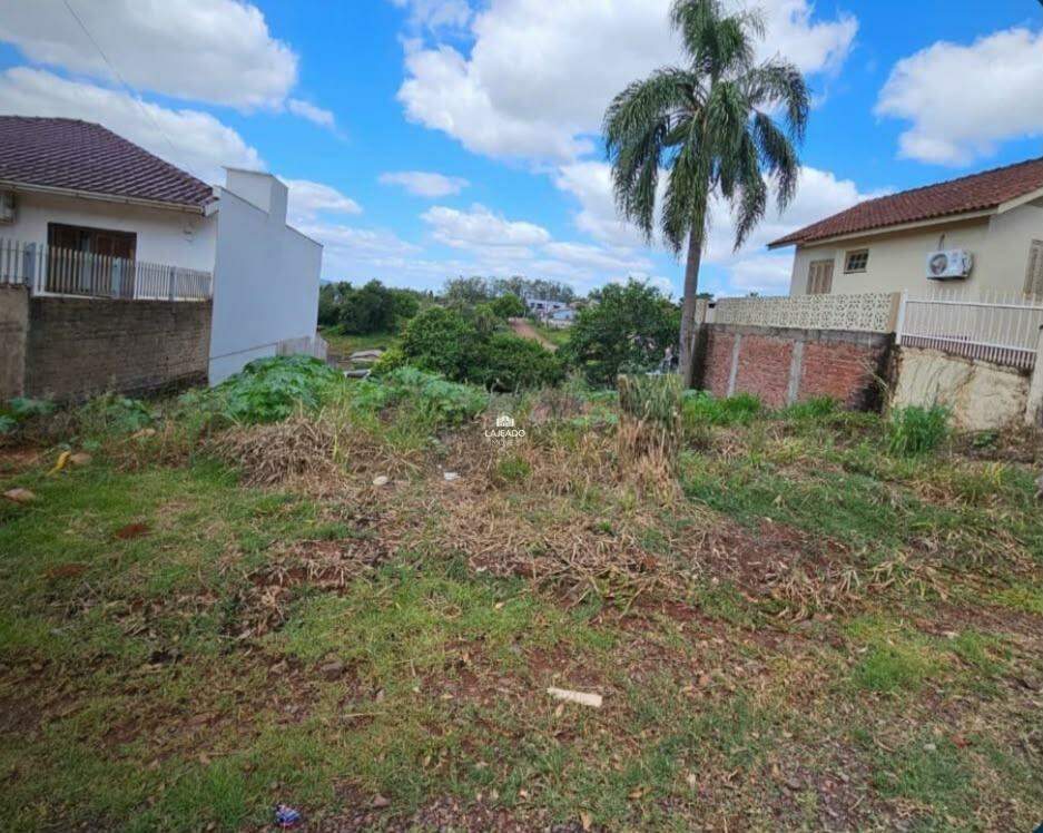 Terreno à venda no Planalto: 
