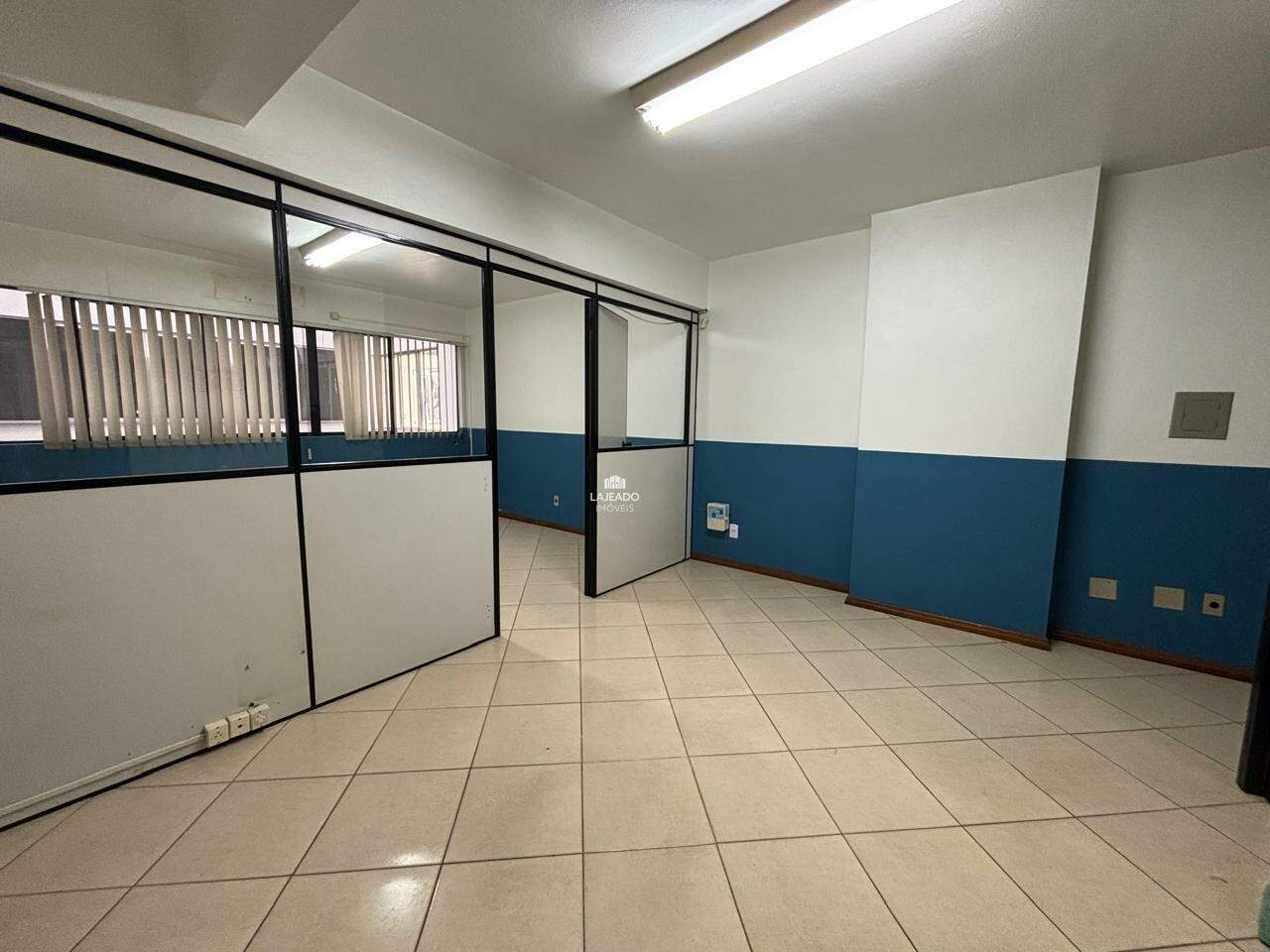 Sala comercial à venda no Centro: