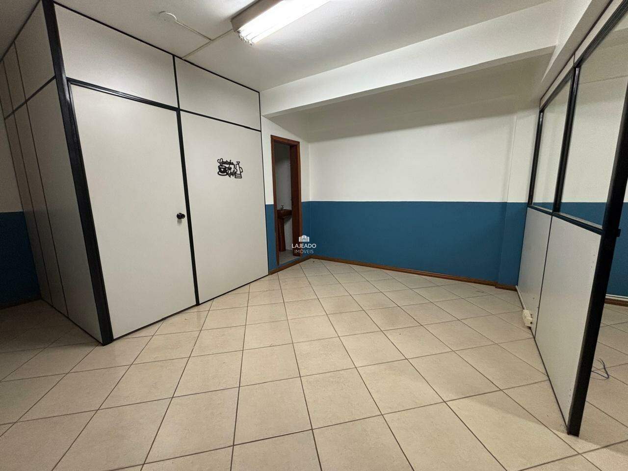 Sala comercial à venda no Centro: