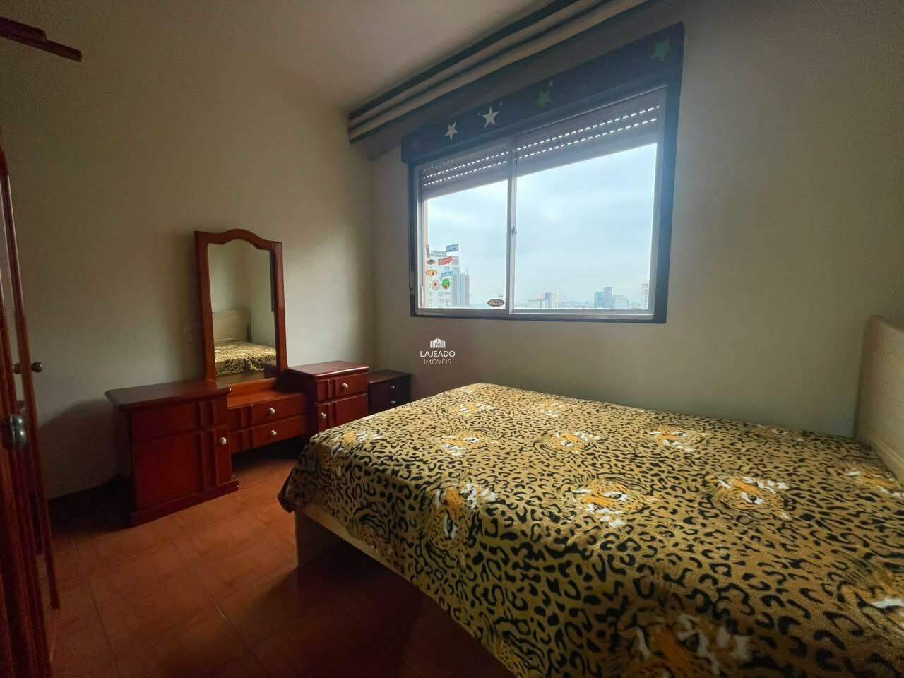 Apartamento para aluguel no Florestal: 