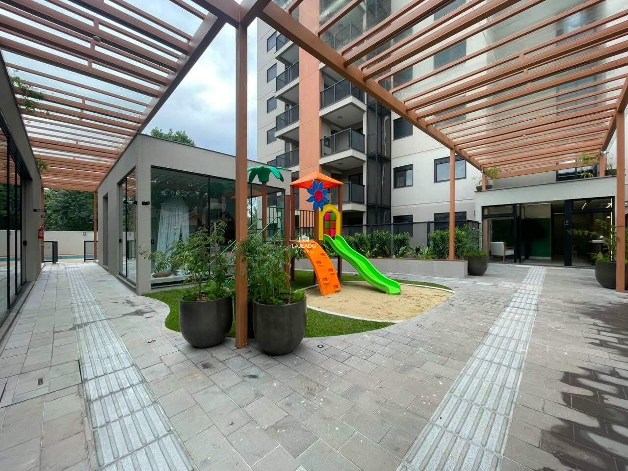 Apartamento para aluguel no Moinhos: 