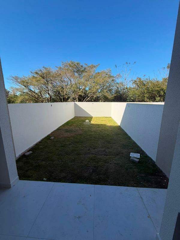 Sobrado à venda no Universitário: 