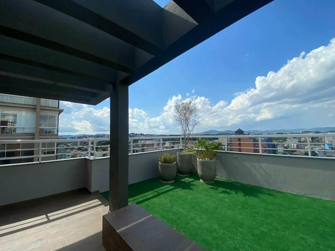 Apartamento à venda no Florestal: