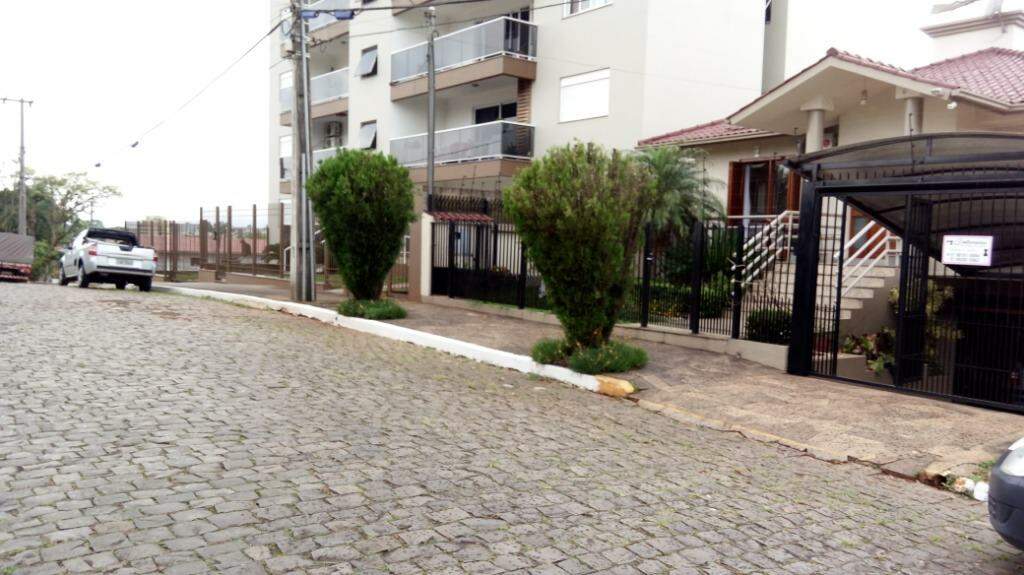 Casa à venda com 3 quartos, 270m² - Foto 1