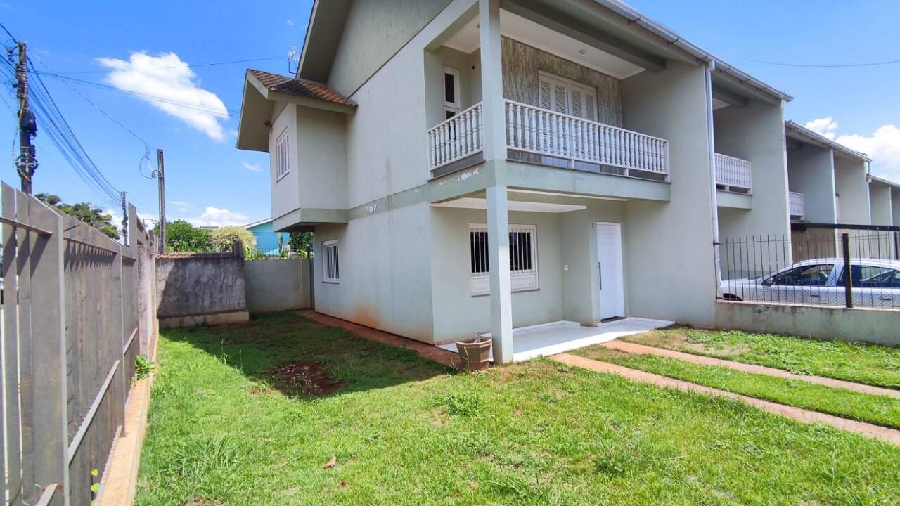 Sobrado à venda com 2 quartos, 70m² - Foto 1