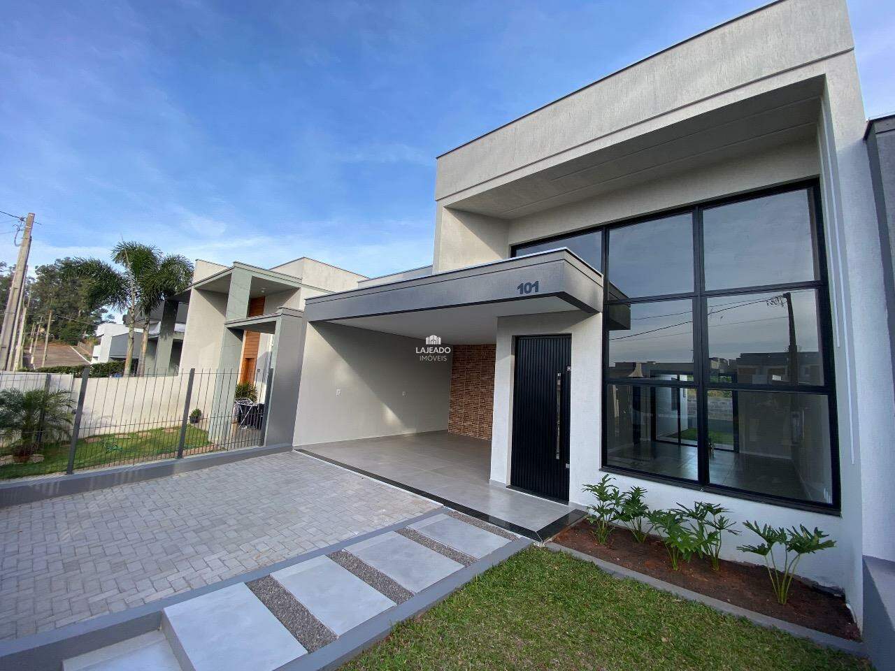 Casa à venda no Universitário: 