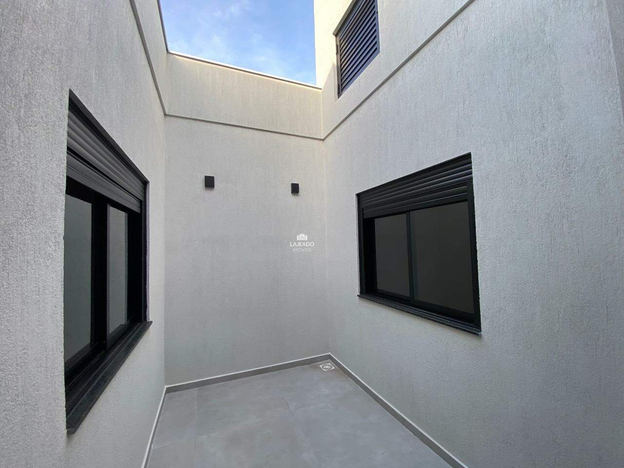 Casa à venda no Universitário:
