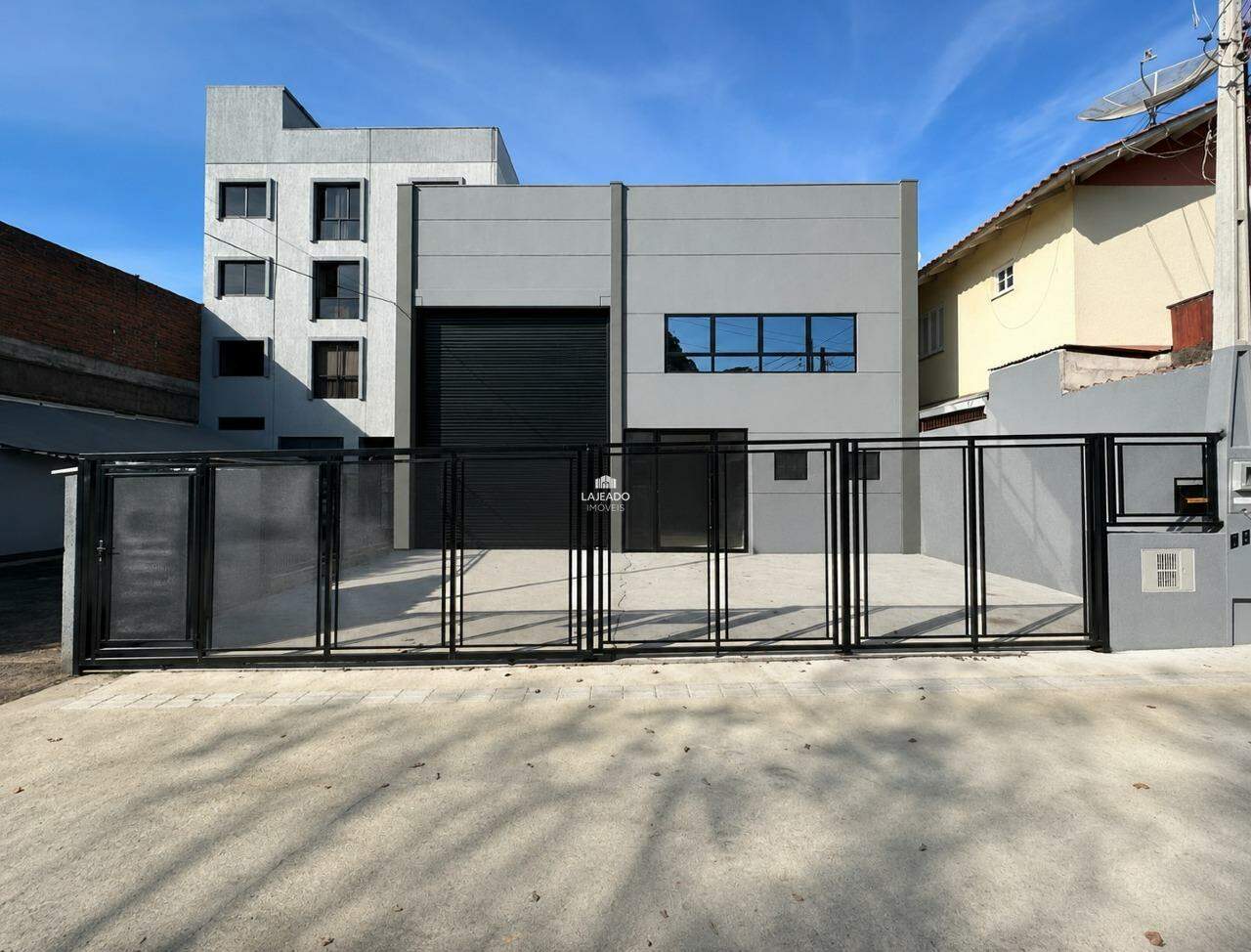 Loja-Salão, 300 m² - Foto 1