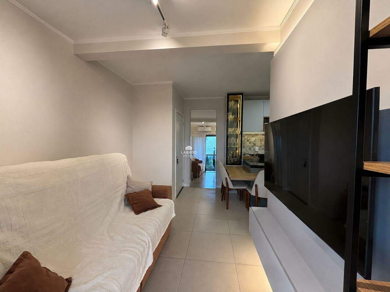 Apartamento à venda no Universitário: