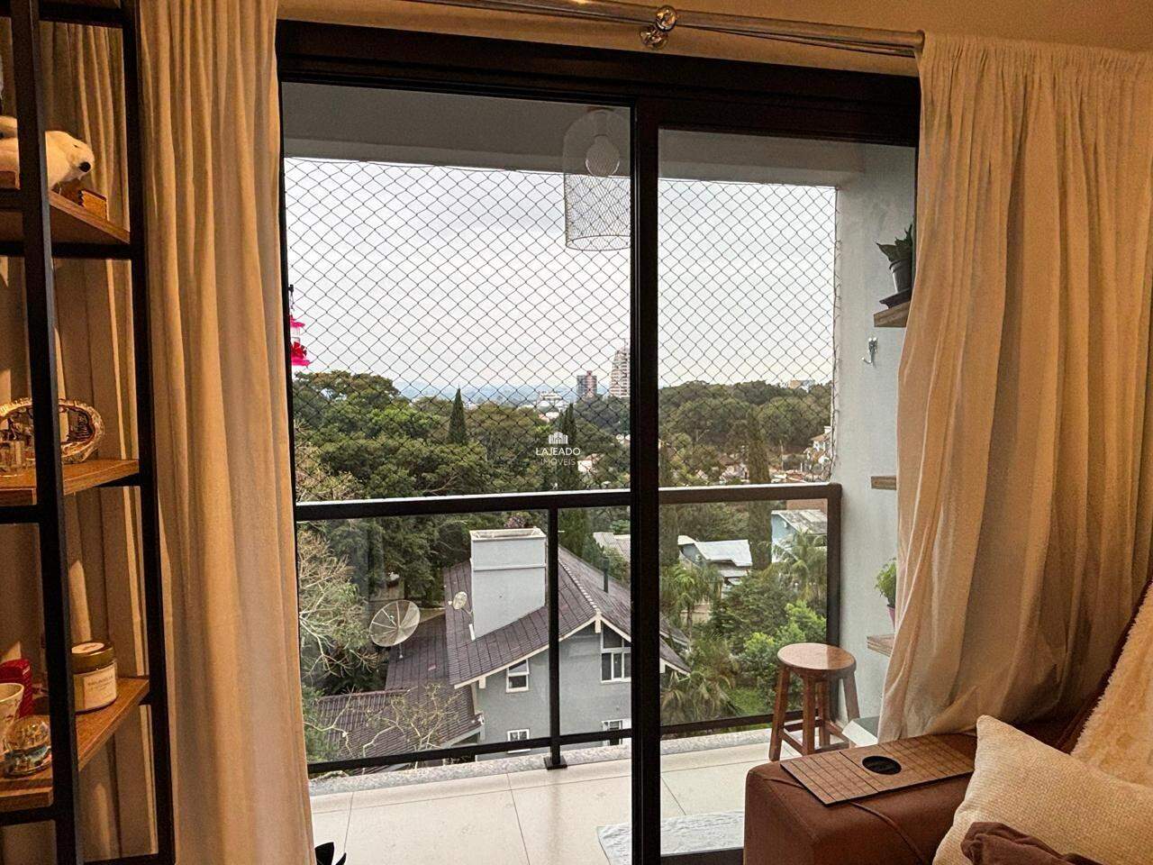 Apartamento à venda no Universitário: