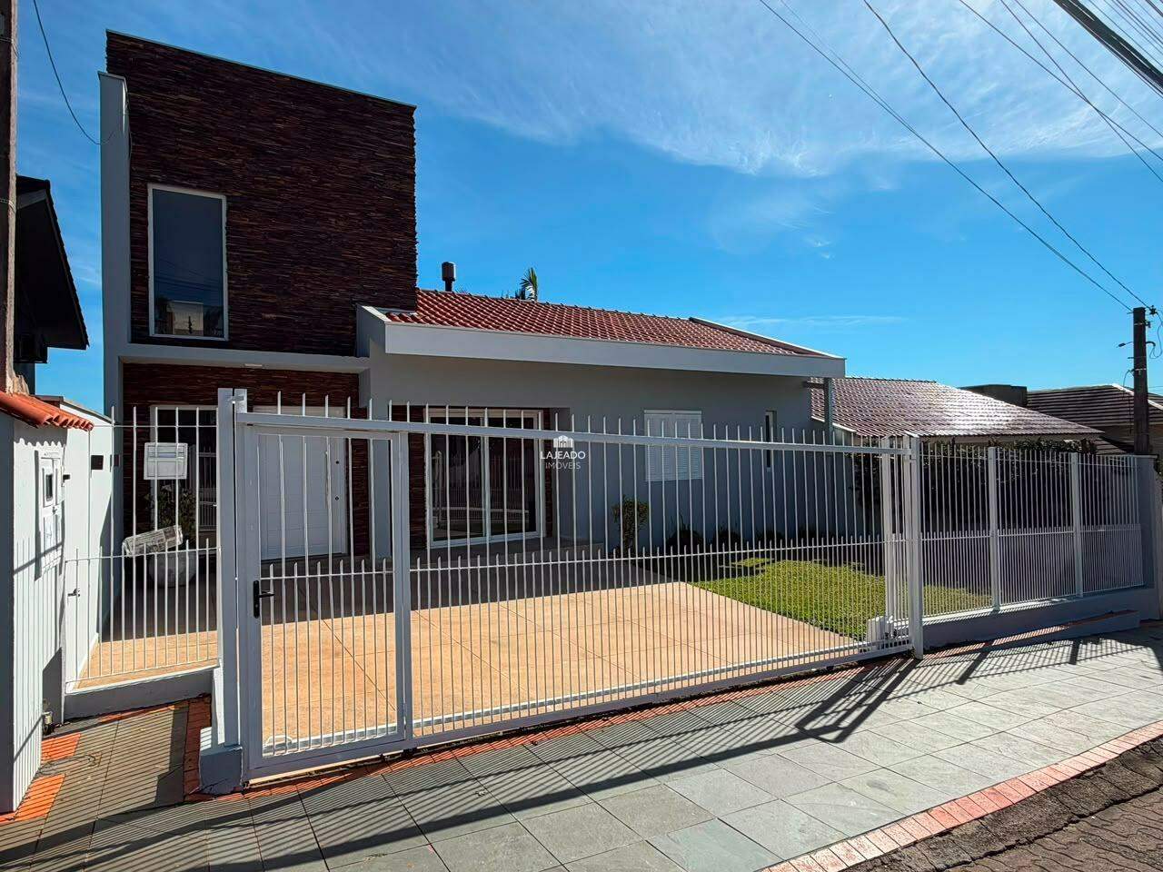 Casa, 3 quartos, 184 m² - Foto 2