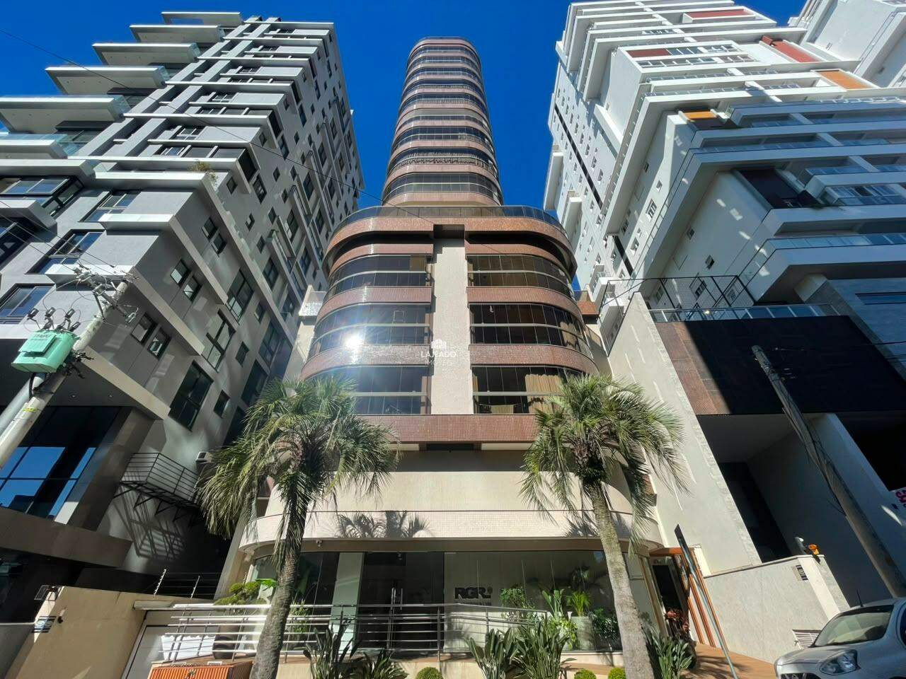 Apartamento, 3 quartos, 178 m² - Foto 1