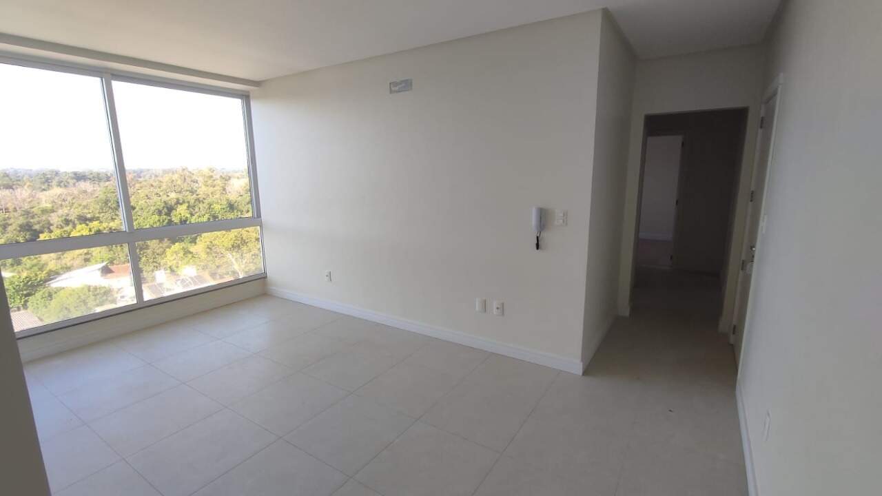 Apartamento à venda com 2 quartos, 70m² - Foto 4