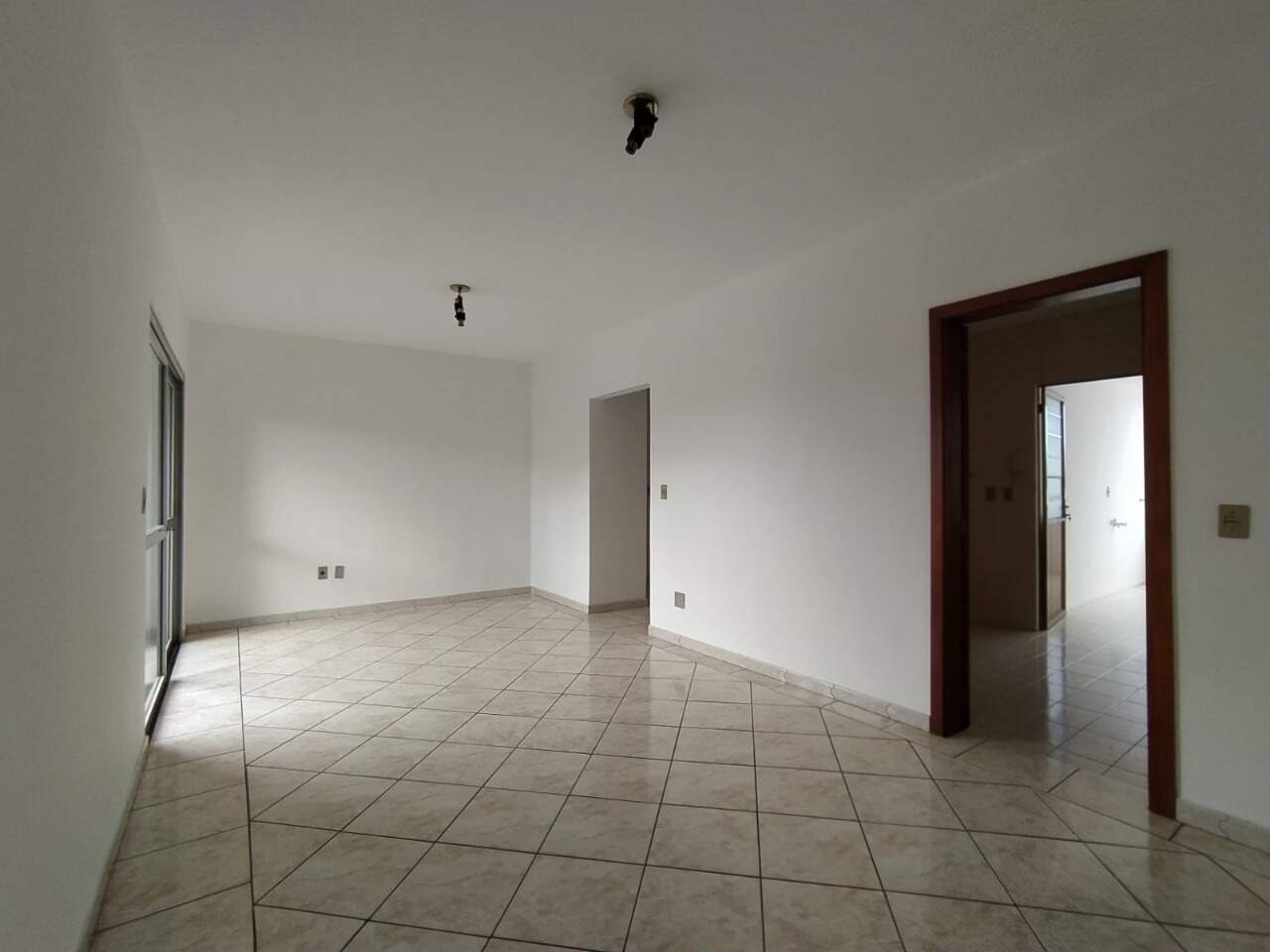 Apartamento, 3 quartos, 100 m² - Foto 2