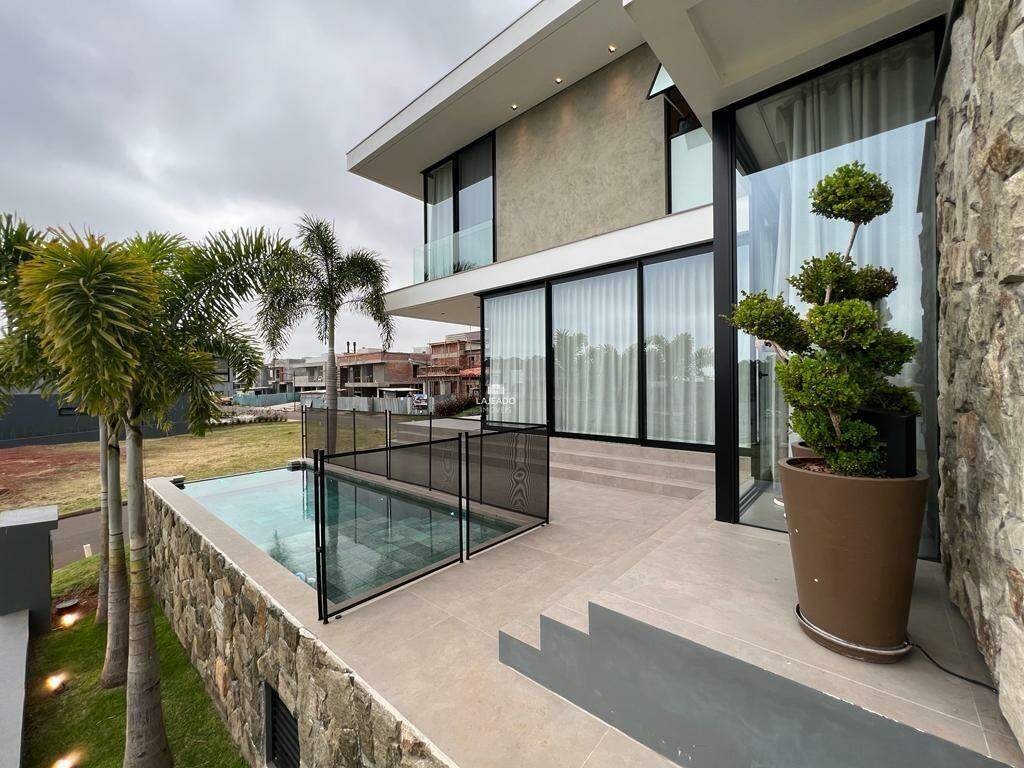 Casa, 3 quartos, 455 m² - Foto 1