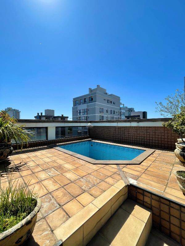 Cobertura, 3 quartos, 251 m² - Foto 4