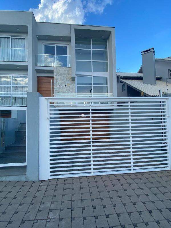 Sobrado, 3 quartos, 182 m² - Foto 1