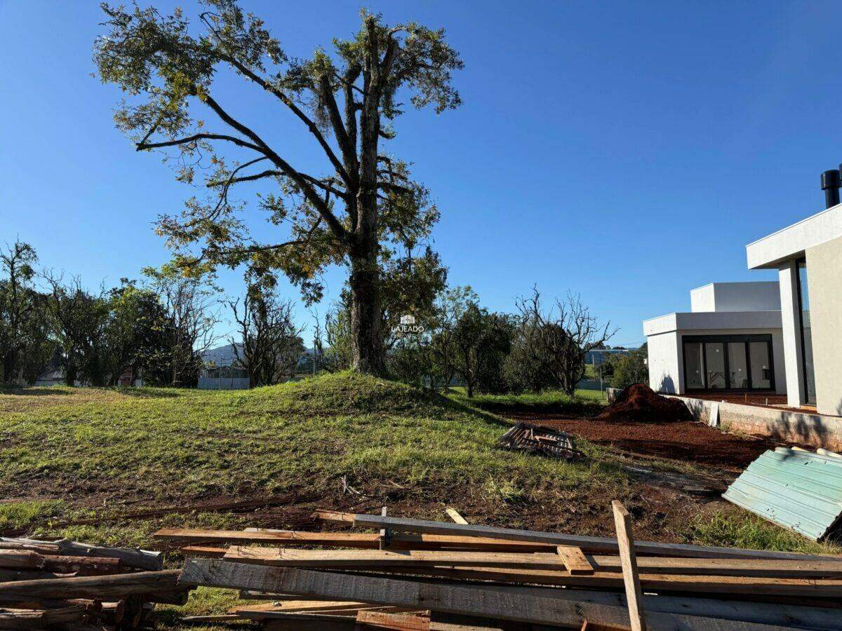 Terreno à venda no Conventos: