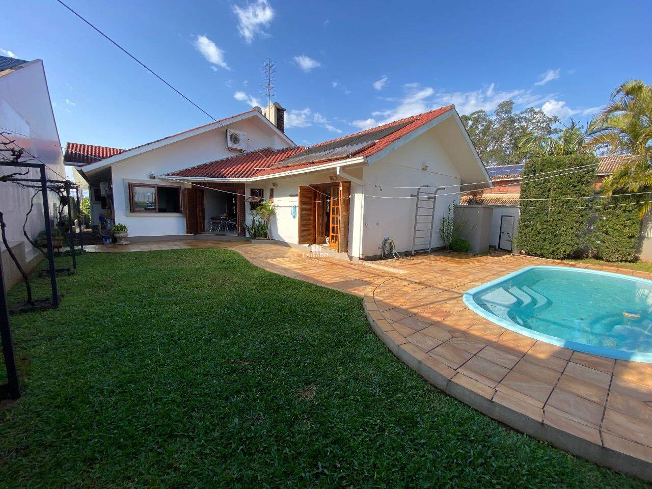 Casa para aluguel no Carneiros: 