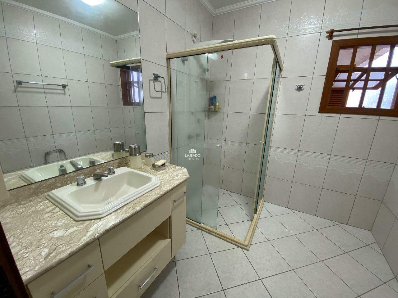 Casa para aluguel no Carneiros: 