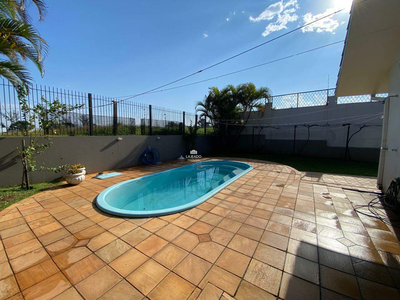 Casa para aluguel no Carneiros: 