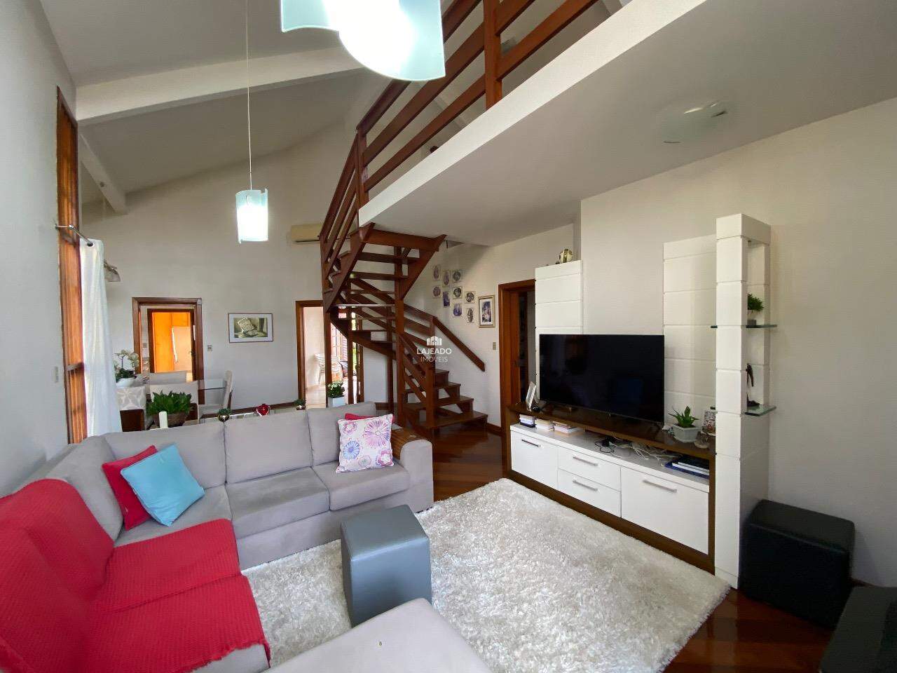Casa para aluguel no Carneiros: 