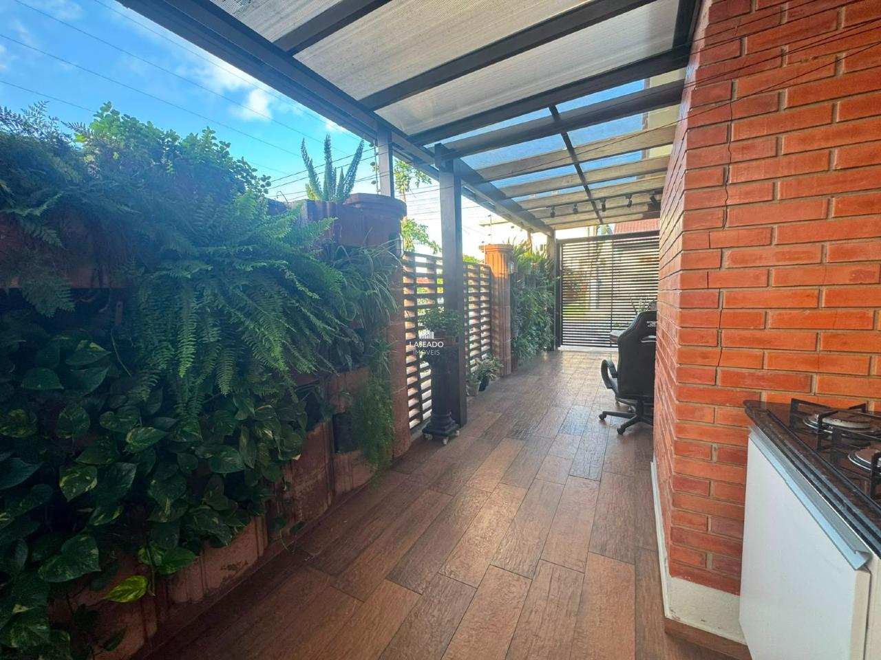 Casa à venda no Oriental: 