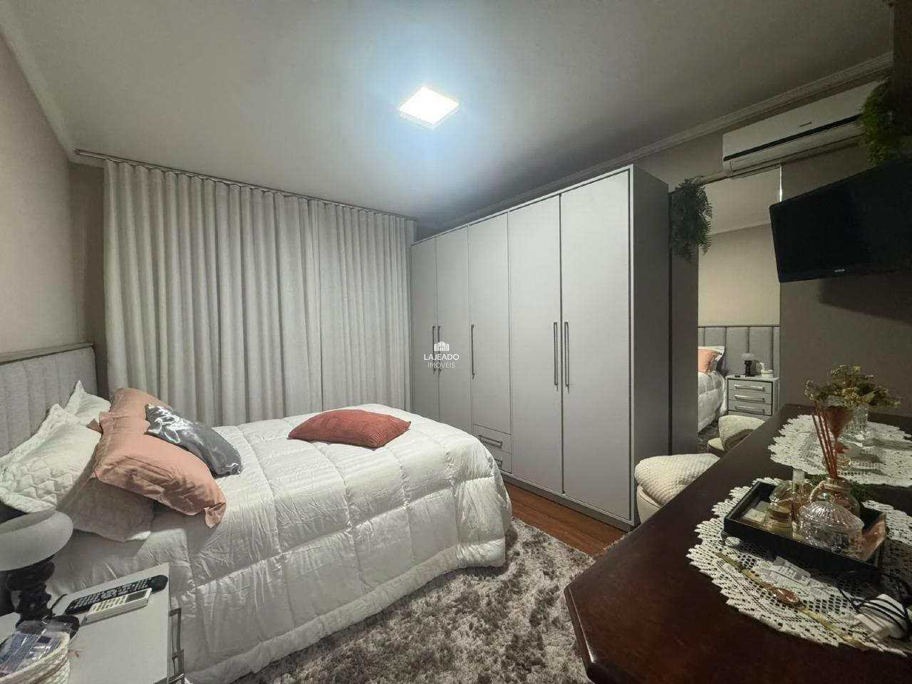Casa à venda no Oriental: 