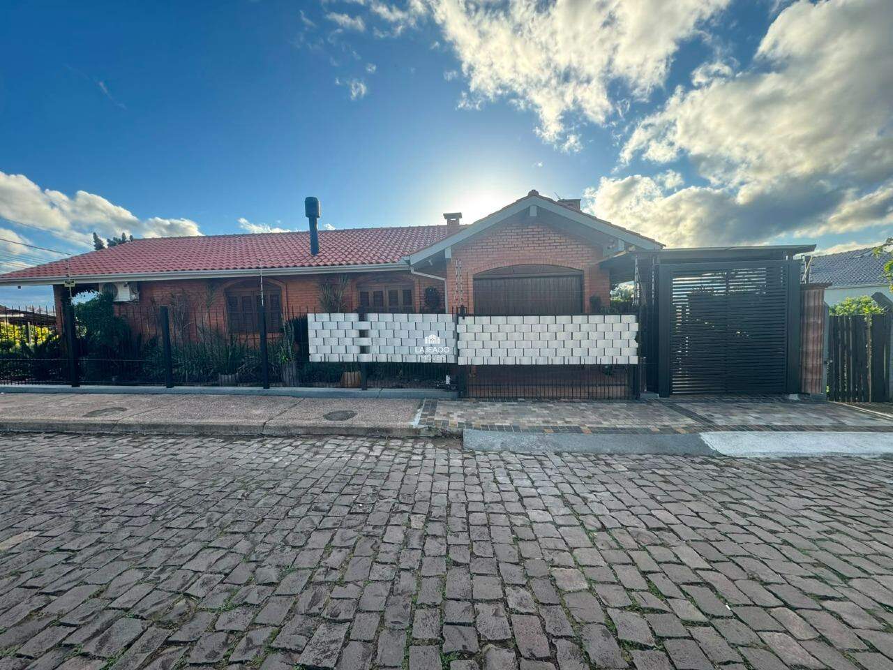Casa à venda no Oriental: 