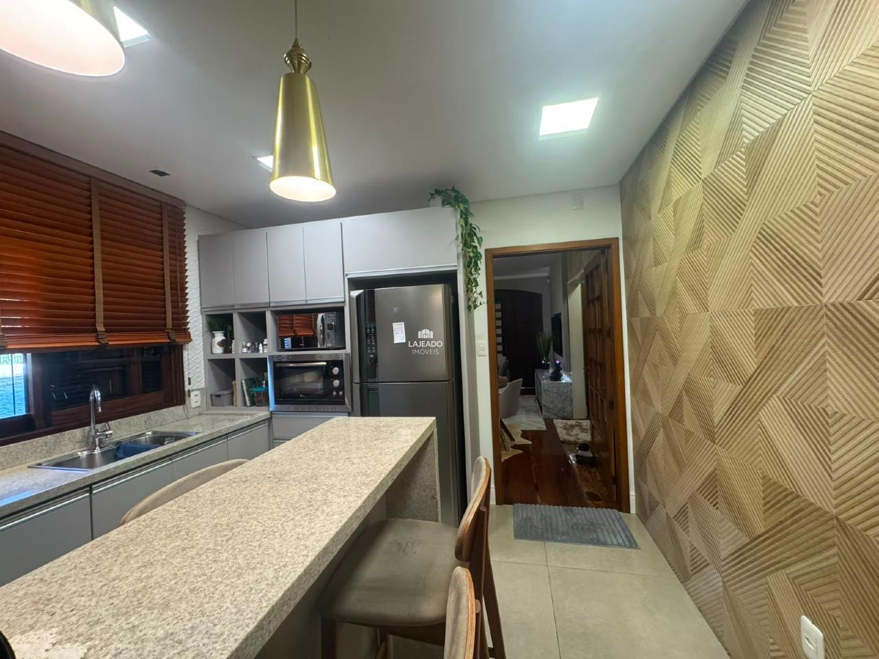 Casa à venda no Oriental: 