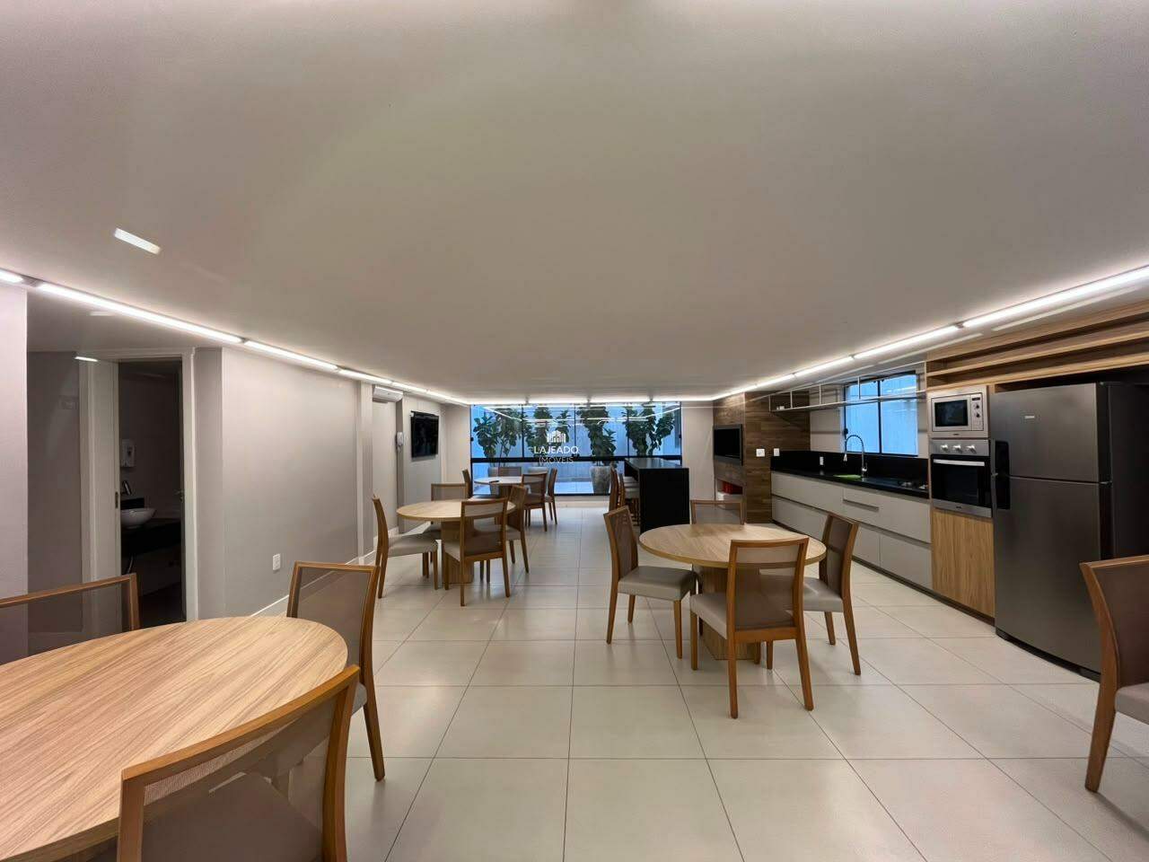 Apartamento, 3 quartos, 175 m² - Foto 2