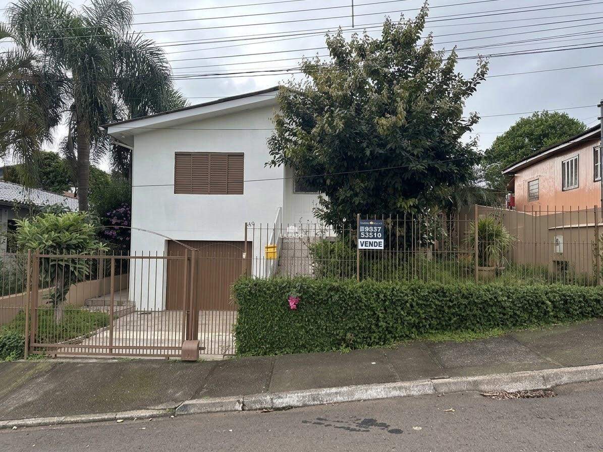 Casa, 3 quartos, 238 m² - Foto 1