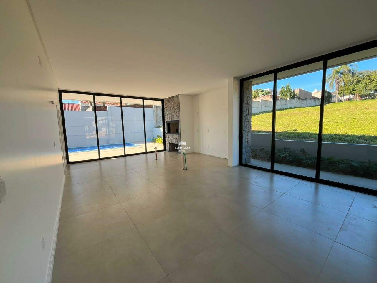 Casa à venda no Universitário: 