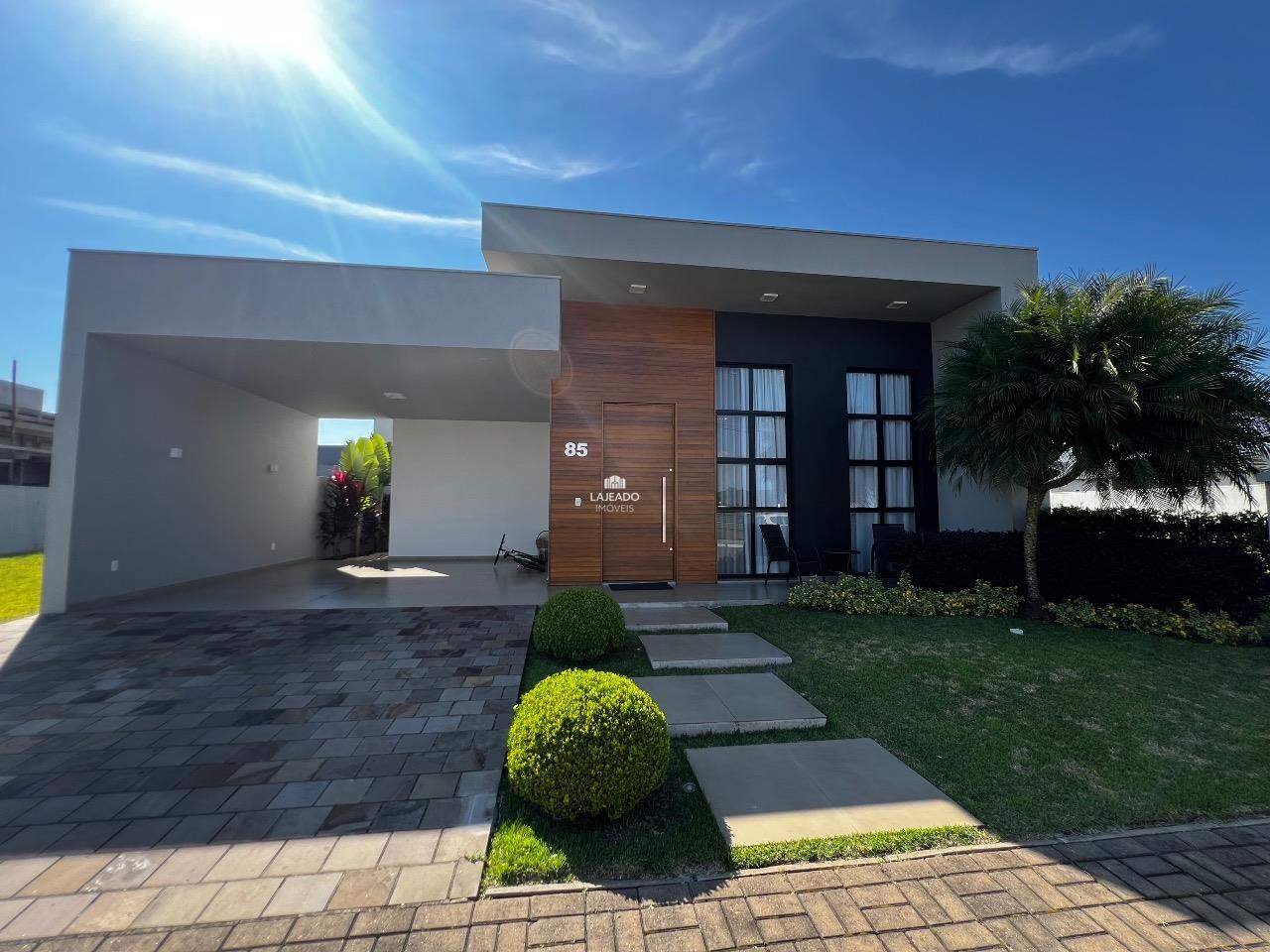 Casa em Condomínio à venda no Conventos: 