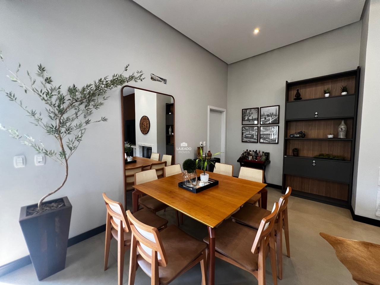 Casa em Condomínio à venda no Conventos: 