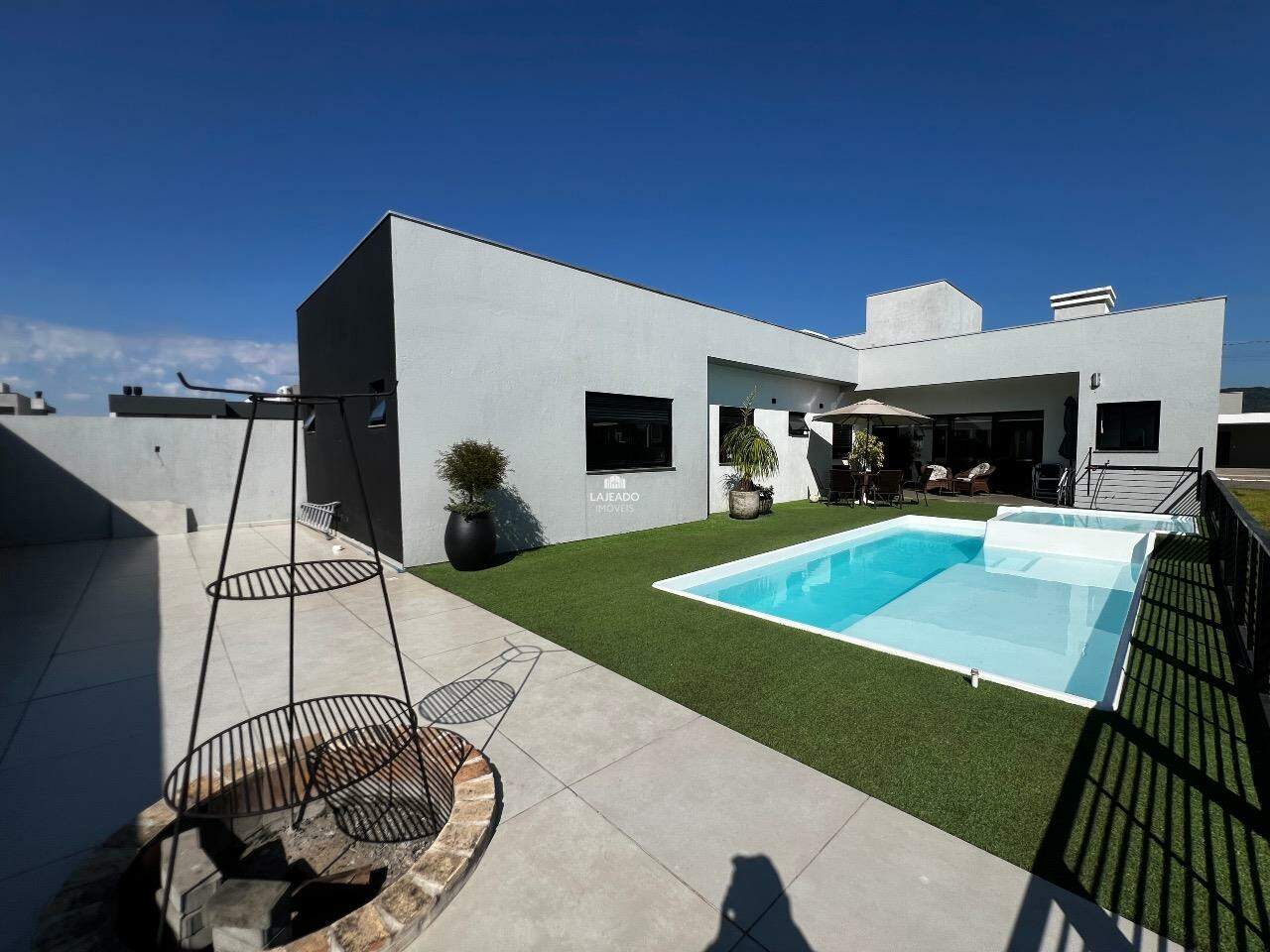 Casa em Condomínio à venda no Conventos: 