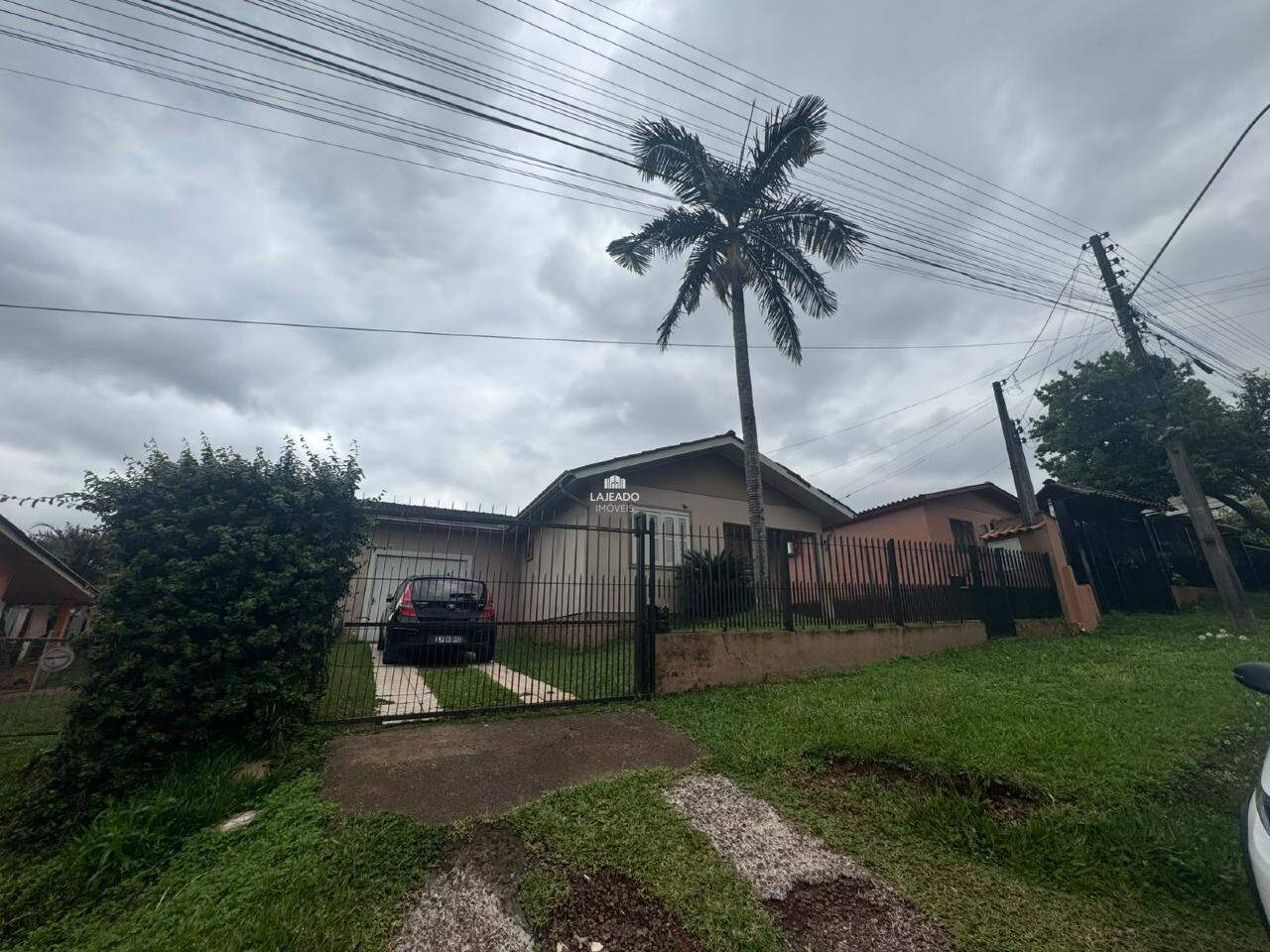 Casa à venda no Planalto: 
